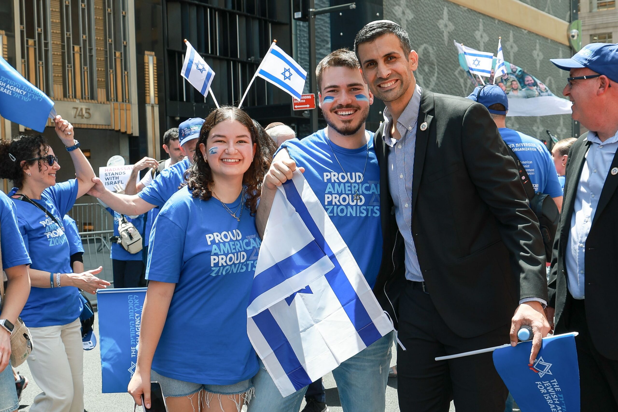 parade 10