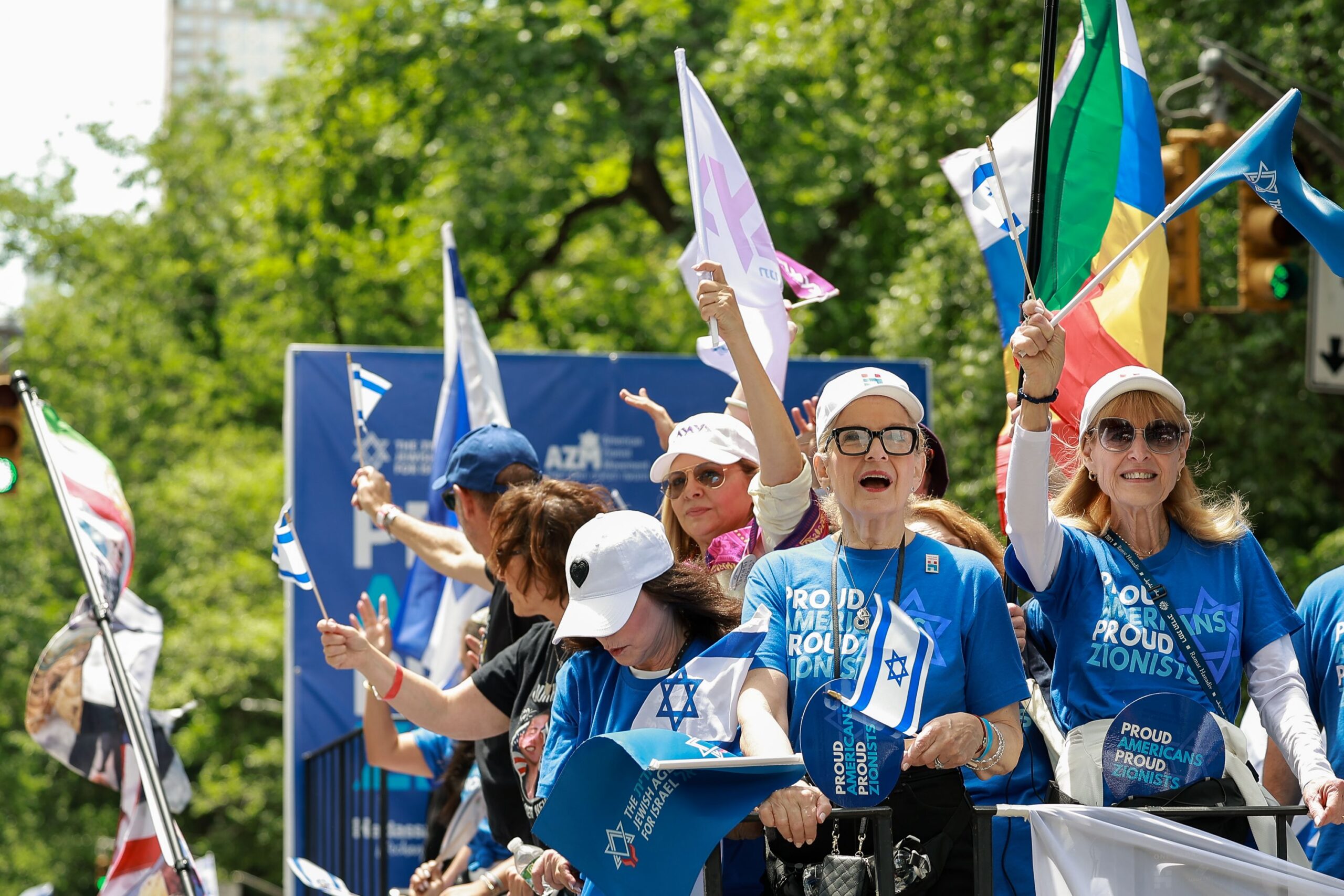 parade 19